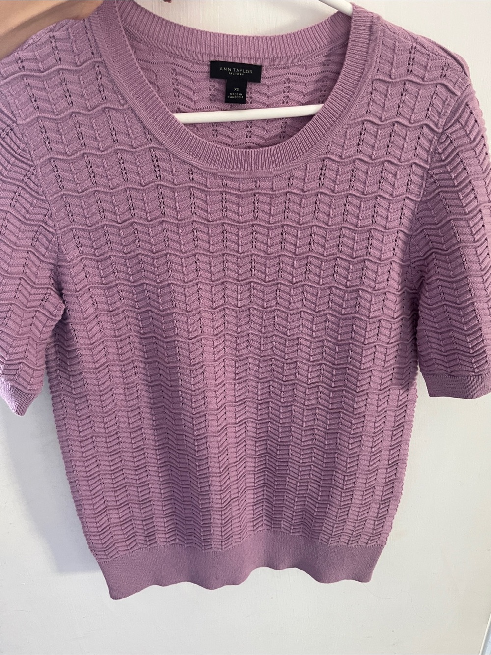 Ann Taylor factory xs Lavender Short-Sleeve Crewneck Sweater
